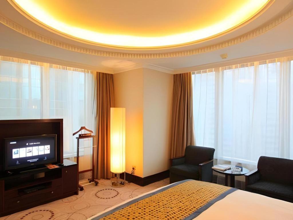 Grand Soluxe Zhongyou Hotel Shanghai Exterior photo