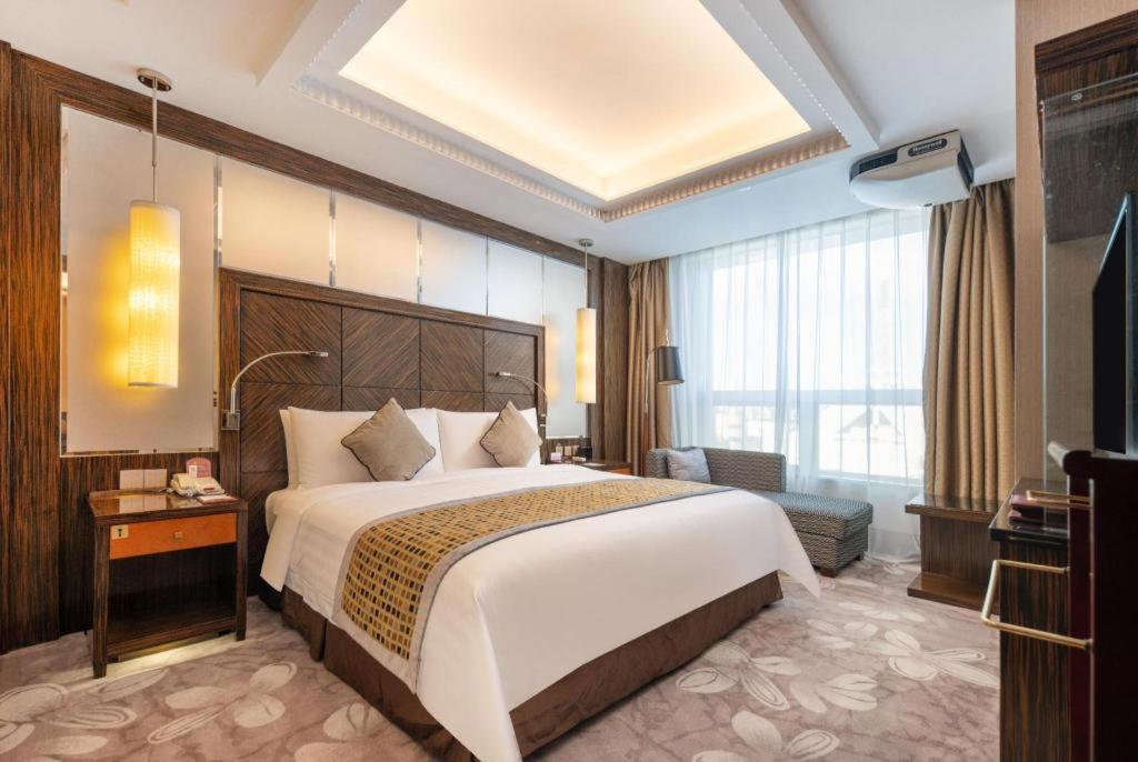 Grand Soluxe Zhongyou Hotel Shanghai Exterior photo