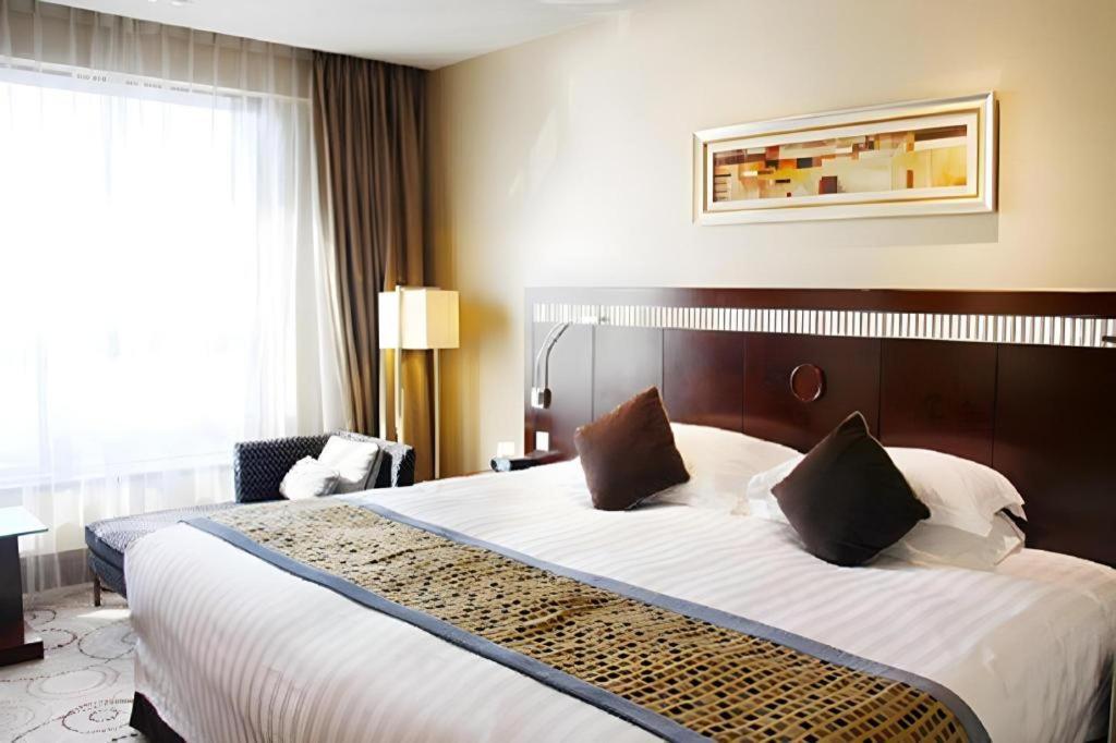 Grand Soluxe Zhongyou Hotel Shanghai Exterior photo